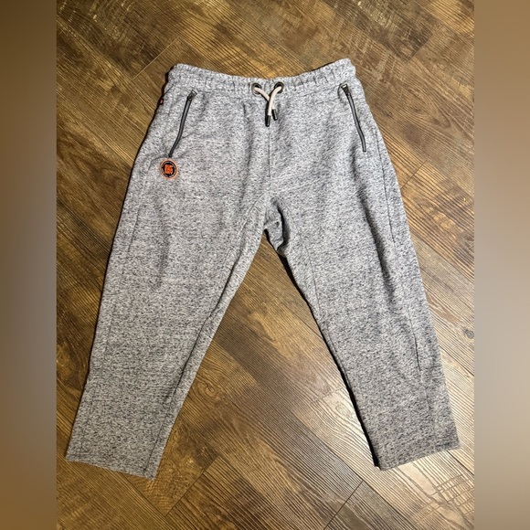 Superdry Cropped Loopback Joggers - Picture 4 of 12